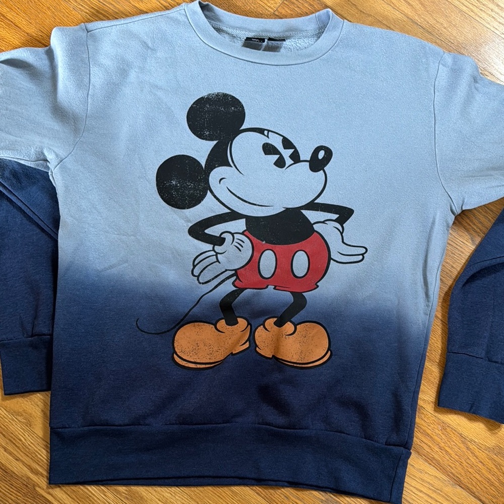Disney Brand Mickey Mouse Gradient Sweatshirt, retro Mickey!